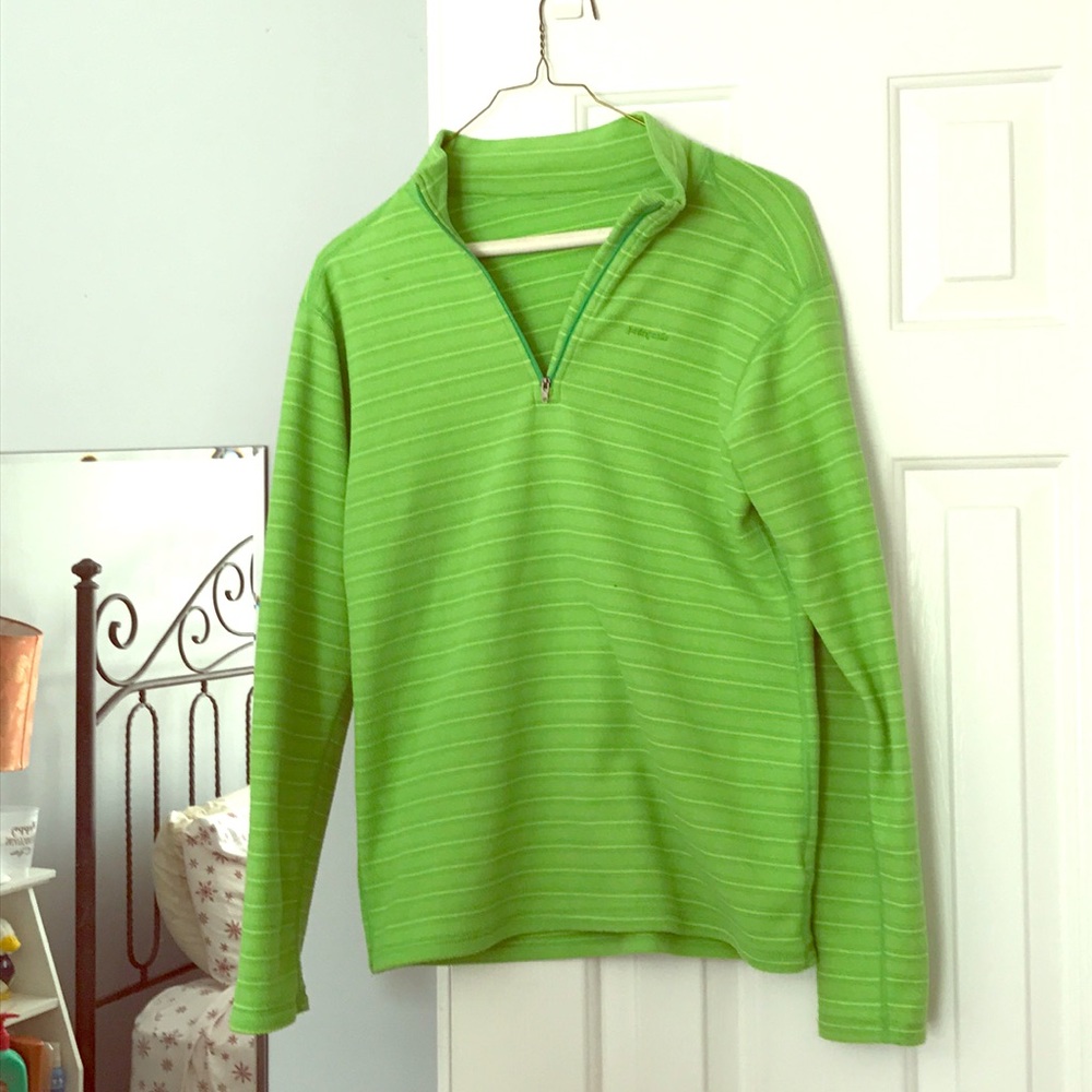 Patagonia quarter zip pull over
